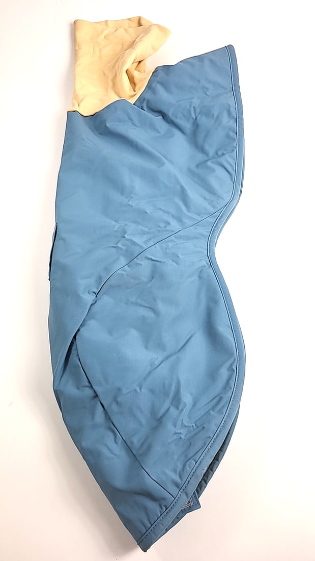 Hound Togs Large Blue City Slicker Coat for Sighthounds Whippets Dogs Burlingame, CA: This is a general auction of estate goods. All items as as pictured. Local pick up will be on 3/14 at our warehouse in Sodo (3429 Airport Way S) from 10am-1pm. Items not picked up will be subjec