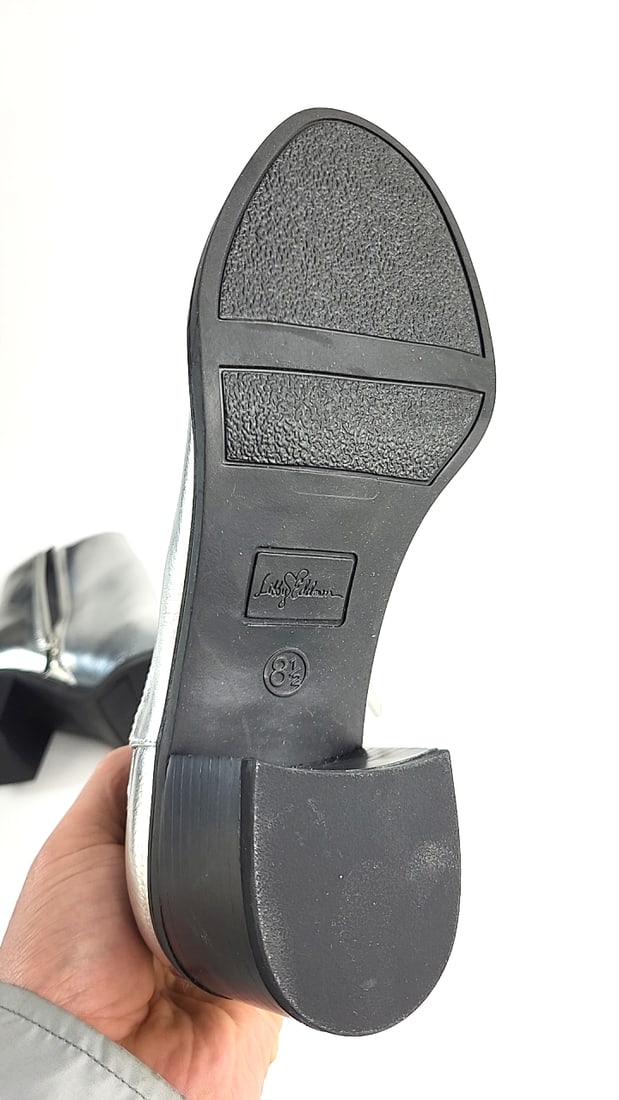 Libby Edelman 8.5 Womens Silver Ankle Boots Side Zipper Block Heel Shiny Metallic Style - 6