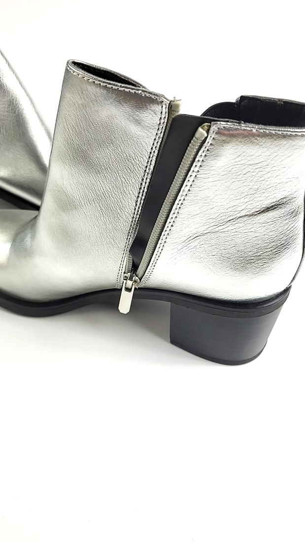 Libby Edelman 8.5 Womens Silver Ankle Boots Side Zipper Block Heel Shiny Metallic Style - 8