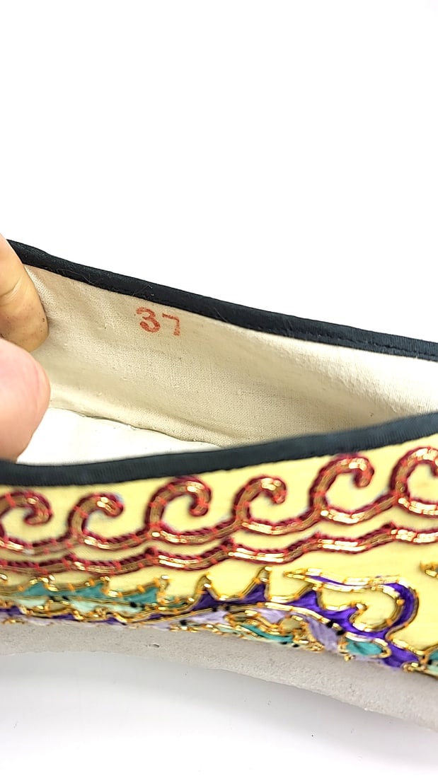 (1) Vintage Embroidered Chinese Opera House Slip-On Shoes Size 37 Yellow Multicolor Dragon Design - 7