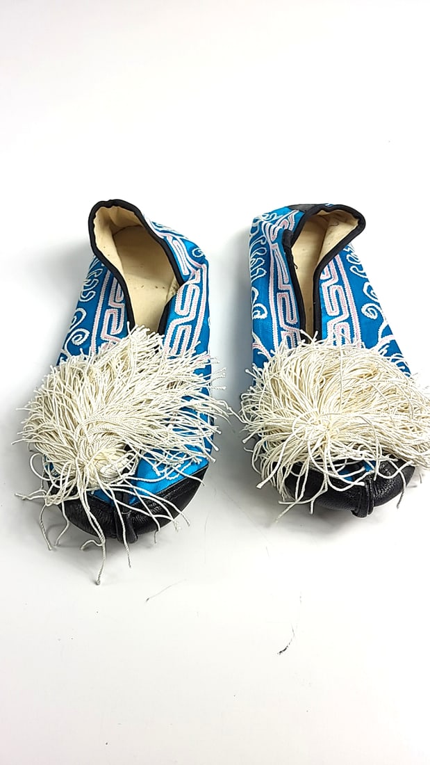 (1) Vintage Embroidered Chinese Opera House Slip-On Shoes Size see pics Blue Multicolor - 2