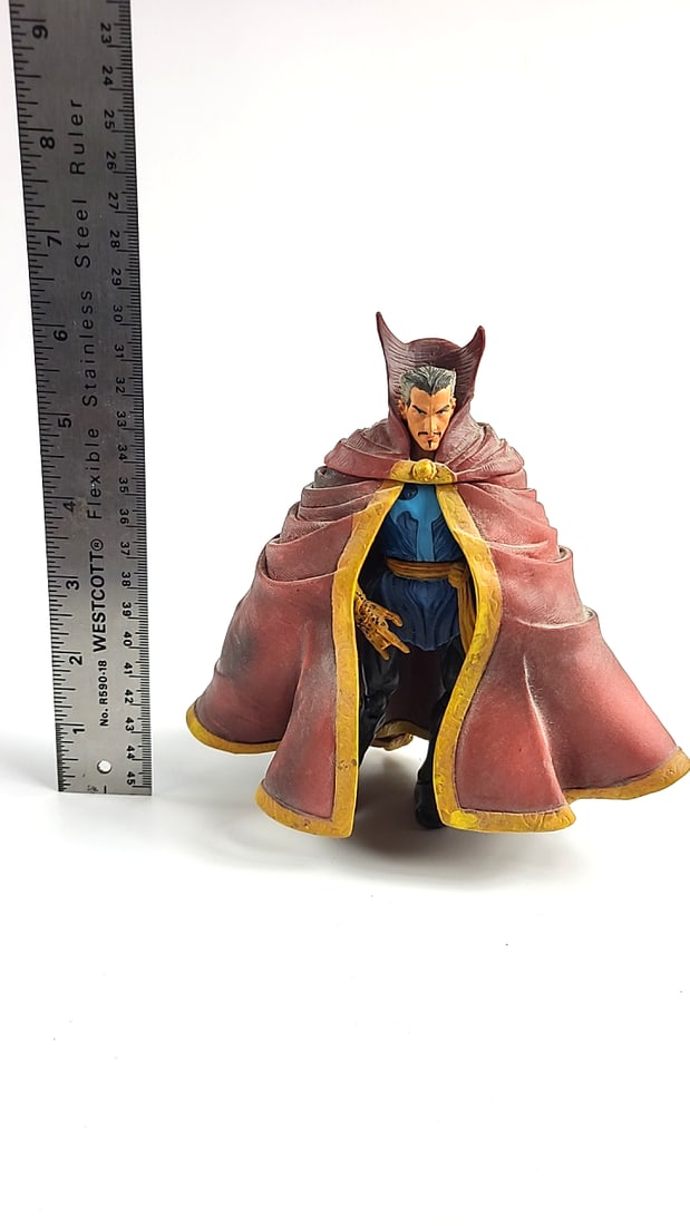 Vintage Marvel Legends Action Figure 2003 - Sorcerer Supreme, Doctor Strange? Red Rubber Cape - 5