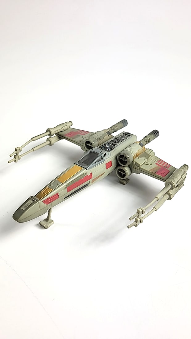 Star Wars 2002 Lucas Film - Hasbro X-Wing Model Spaceship Toy with Antennas - Gray/Red (1 of 8)