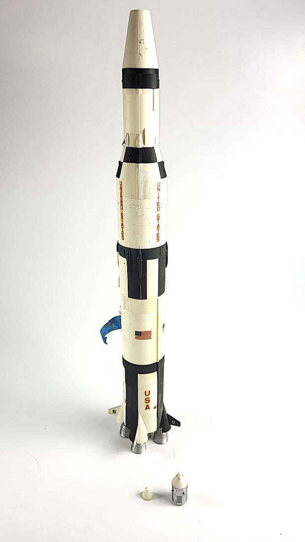 Vintage Tall Plastic Rocket Model United States USA White Black Space Toy Capsule Parts (1 of 8)