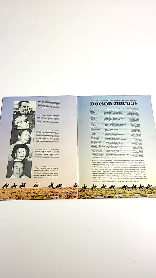 David Lean's Film of Doctor Zhivago Movie Program Booklet, Illustrated Cover - 4