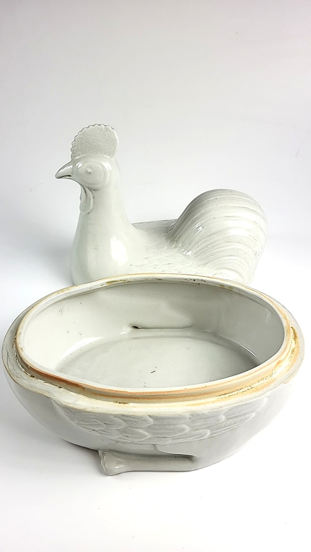 Large Ceramic Hen Shaped Tureen Lidded Dish White Rooster Design Kitchen Decor - Made In Japan? - 2