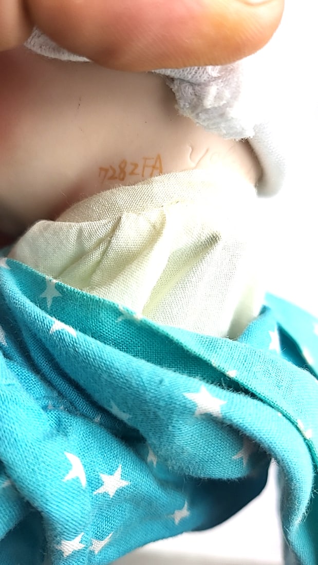 Vintage Yolanda Bella Reborn Baby Doll Twins in Basket with Outfits - Plastic / Sand Pellet Plush... - 4