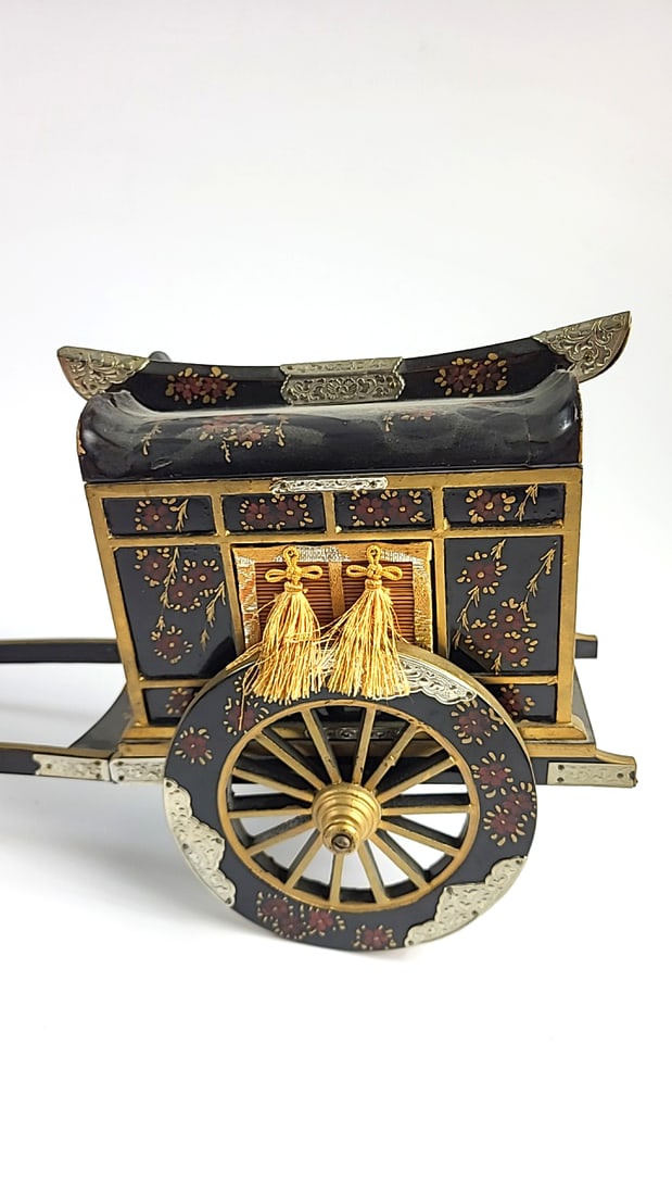 Vintage FAR EAST Oriental Musical Jewel Box - SWAN Japan - Hand-Pulled Cart Model with Tassels - 4