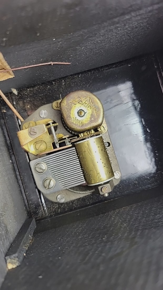 Vintage FAR EAST Oriental Musical Jewel Box - SWAN Japan - Hand-Pulled Cart Model with Tassels - 7