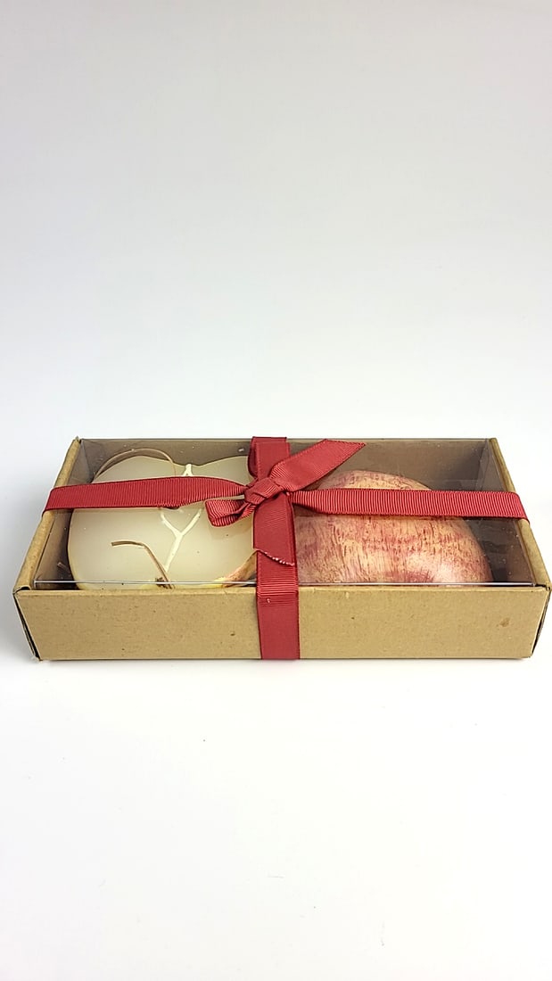 Floating Apple Candles ðŸ•¯ âœ¨ï¸ Tag 1999 NEW : This is a general auction of estate goods. All items as as pictured. Local pick up will be on 3/14 at our warehouse in Sodo (3429 Airport Way S) from 10am-1pm. Items not picked up will be subjec