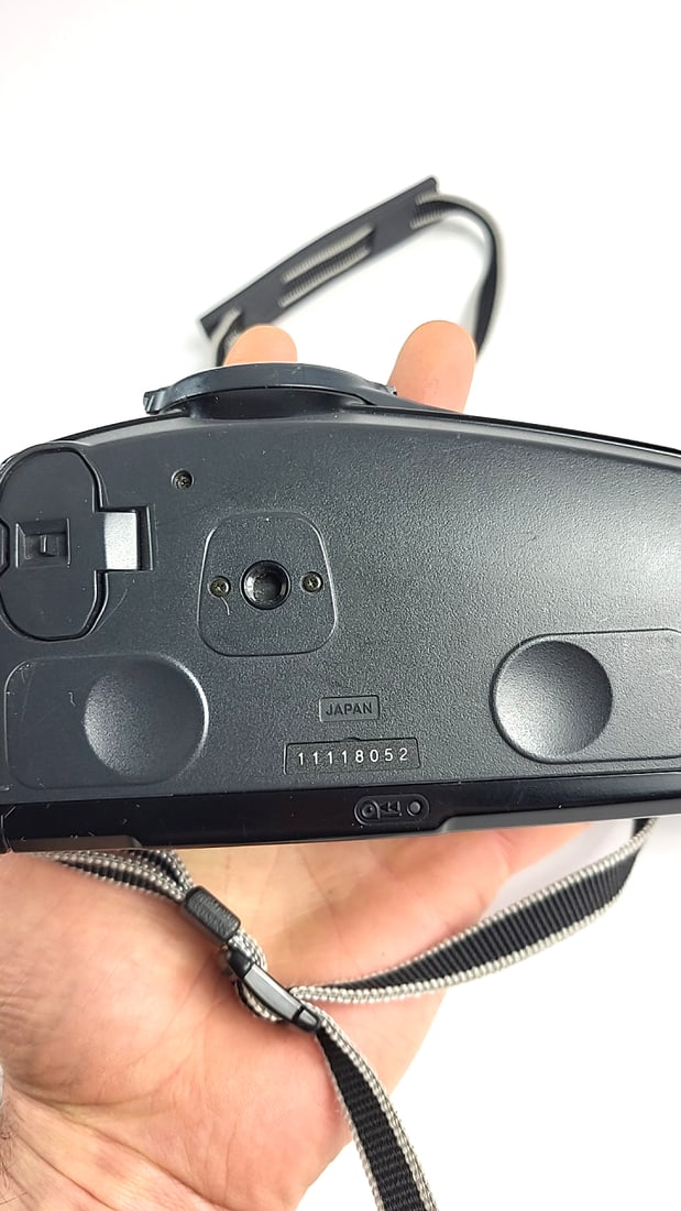 Minolta Freedom Zoom 105i & AF 101R Camera Bundle with Manual - 8