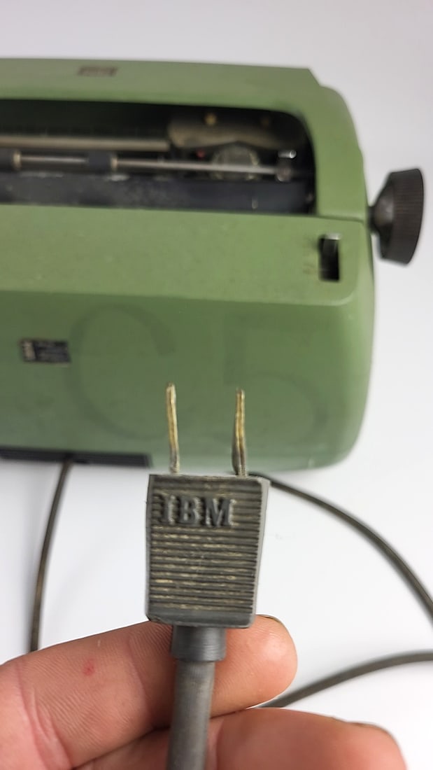 IBM Selectric Typewriter Vintage Green Electric Keyboard Retro Office Machine - Untested - 13