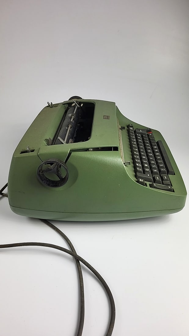 IBM Selectric Typewriter Vintage Green Electric Keyboard Retro Office Machine - Untested - 15