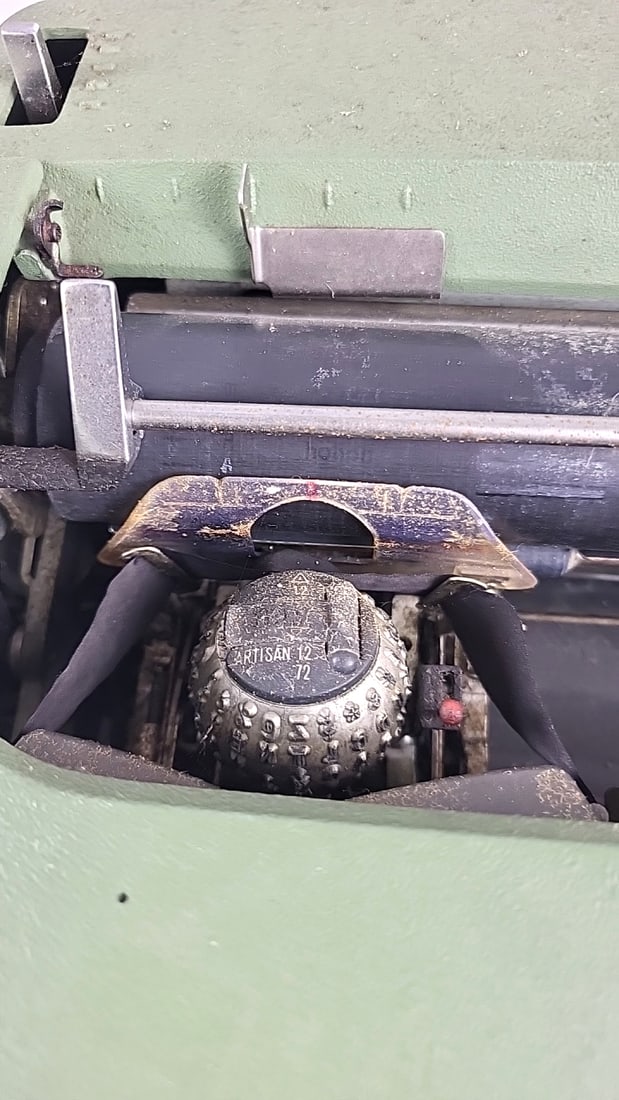 IBM Selectric Typewriter Vintage Green Electric Keyboard Retro Office Machine - Untested - 3