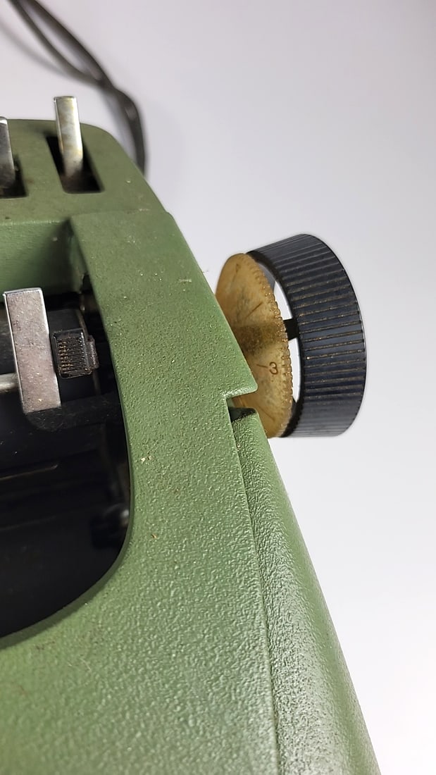 IBM Selectric Typewriter Vintage Green Electric Keyboard Retro Office Machine - Untested - 6