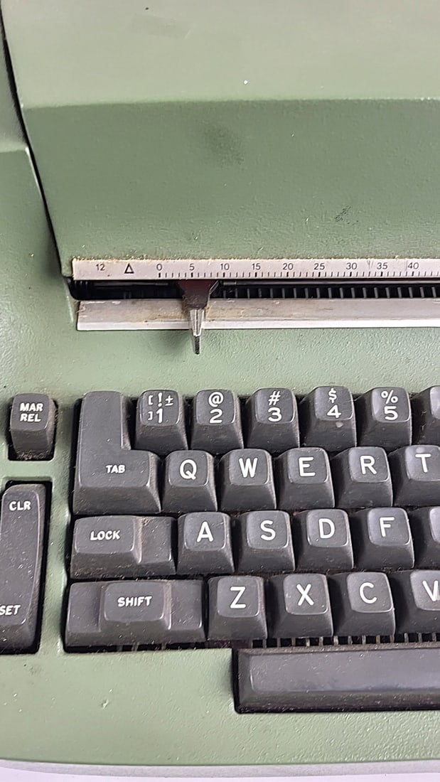 IBM Selectric Typewriter Vintage Green Electric Keyboard Retro Office Machine - Untested - 9