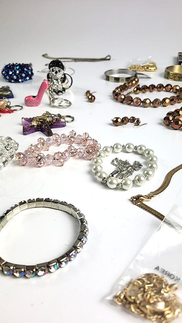 Random Jewelry Lot - 11