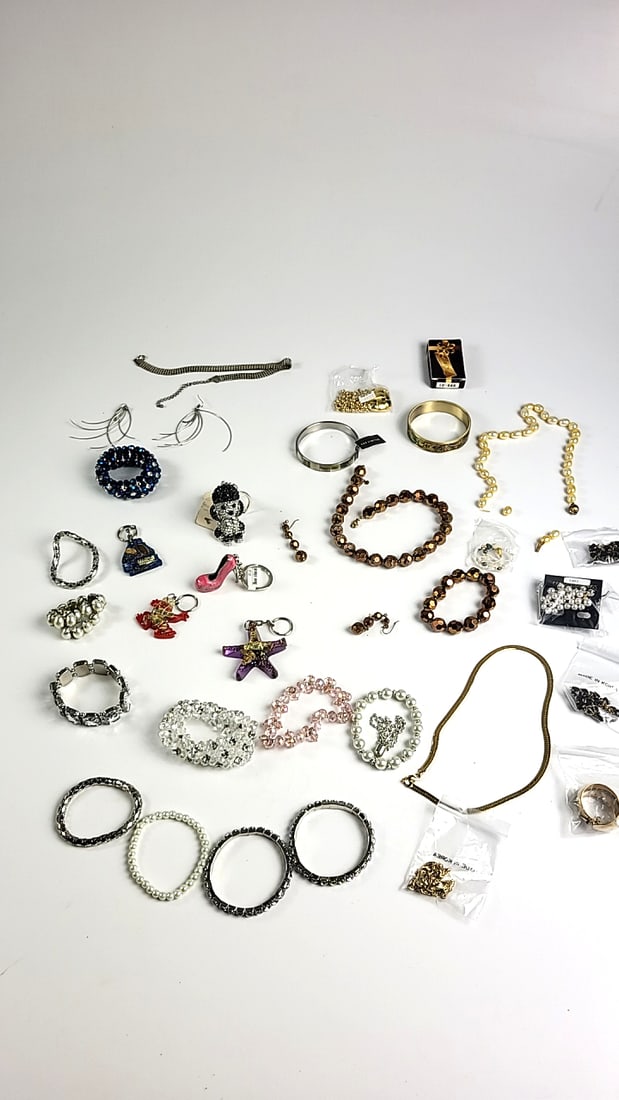 Random Jewelry Lot (1 of 11)