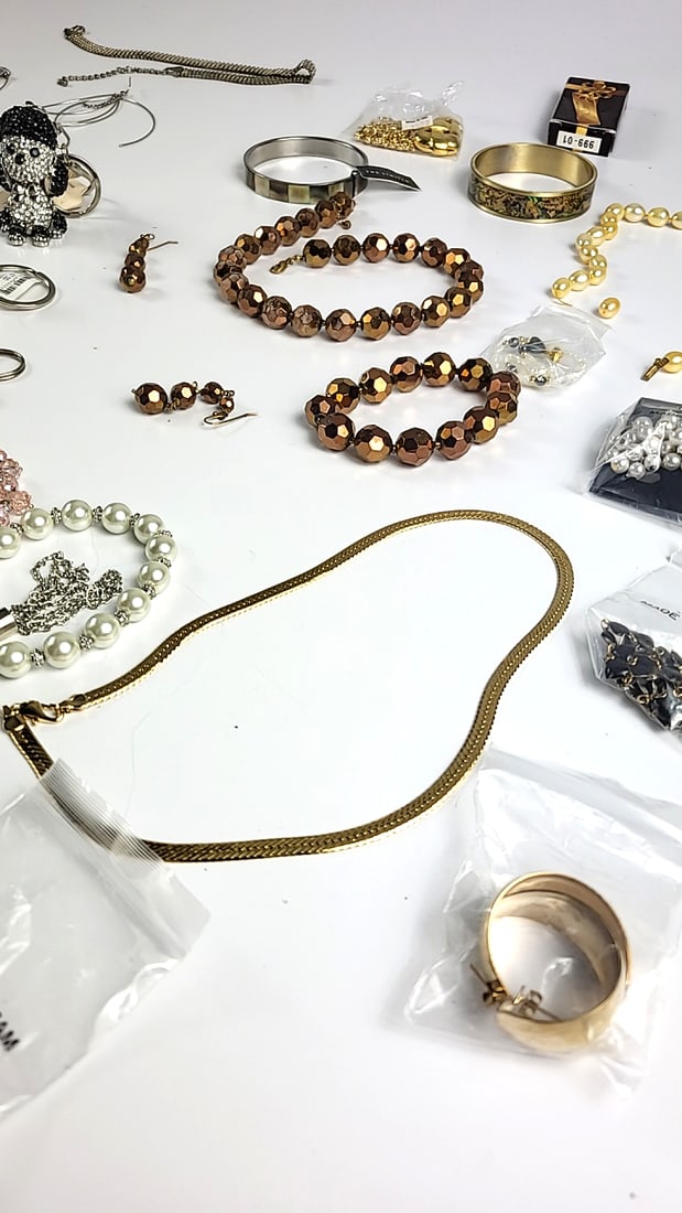 Random Jewelry Lot - 8