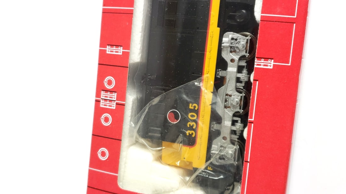Atlas HO Scale Locomotive U33C No.8540 Northern Pacific - 3
