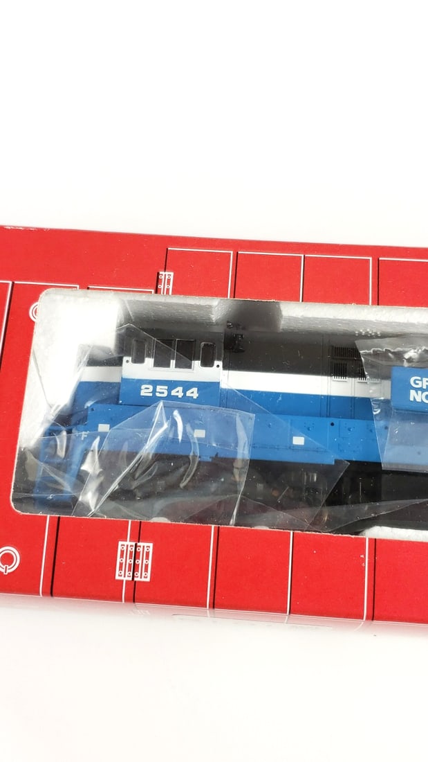 Atlas HO Scale U33C Locomotive No.8531 Great Northern Road No.2544 HO - 4