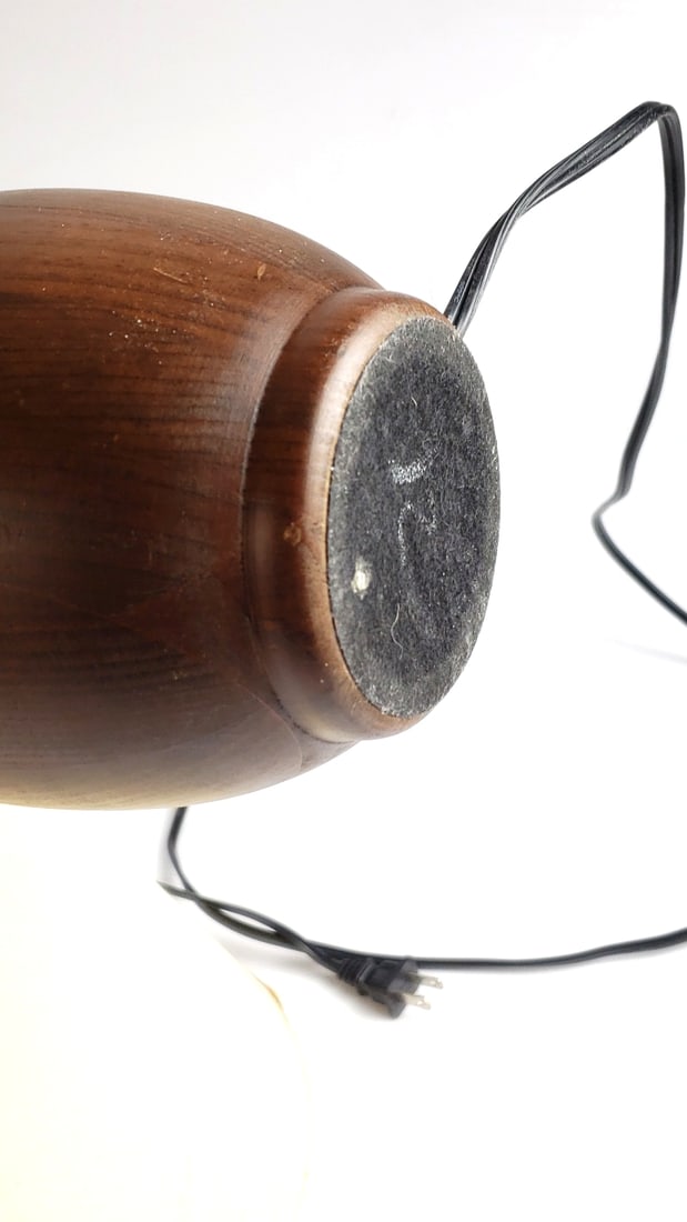 Vintage Table Lamp with Wooden Base and Cream Shade - 5