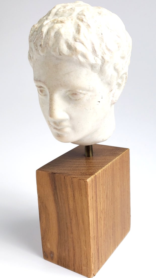 Small Roman-Style Alvastone Head Bust on Wooden Plinth - 2