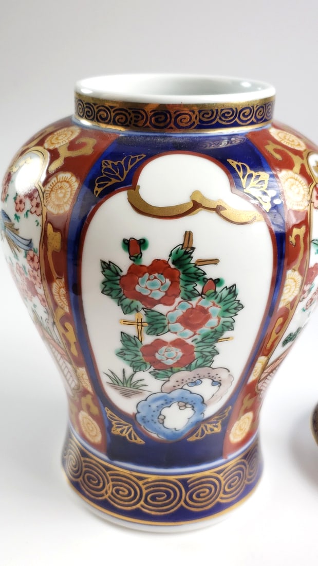 Japanese LJ Original Porcelain Ginger Jar with Floral Motif and Gold Accents - 6