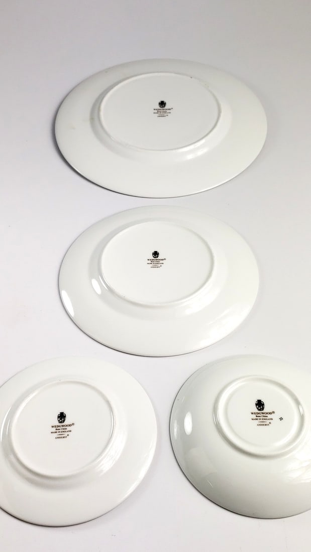 Wedgewood Amherst Rimmed China Dinner Dish Set - 4 Pieces - 4