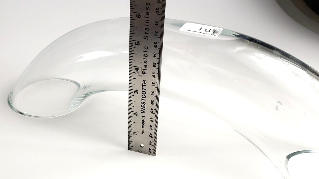 Clear Glass Curved Wedding Vase 1/4" Thick - 4