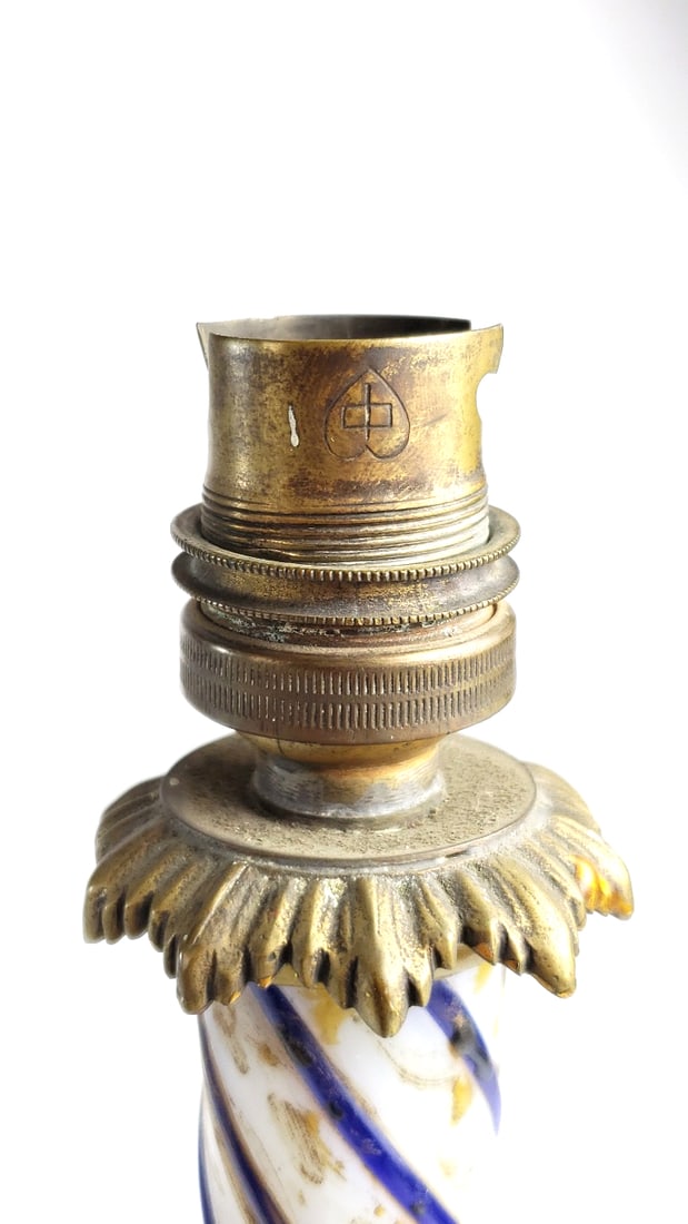 Antique Swirled Ceramic Table Lamp with Brass Accents & Wood Base - 6