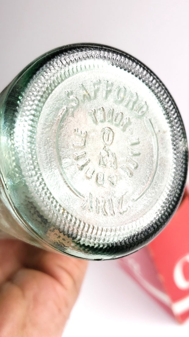 Vintage Coca-Cola 16 oz Green Glass 8-Pack Bottles USA Made with Original Carrier - 4