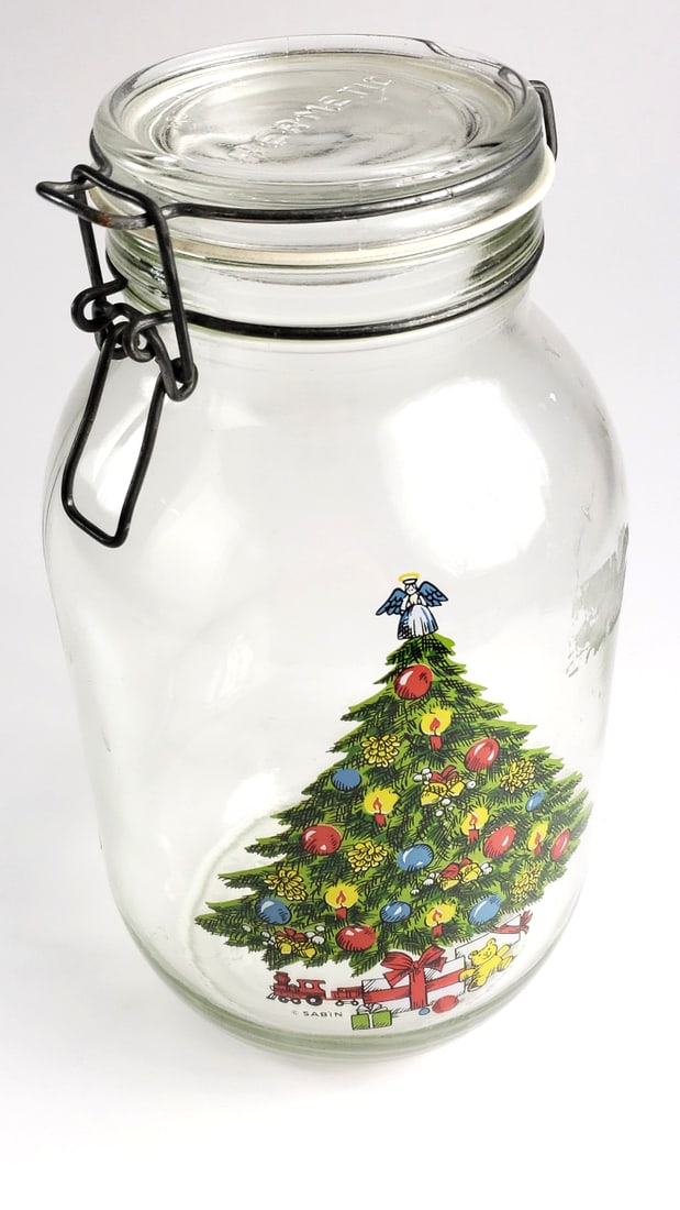 Vintage Sabin 3L Glass Jar with Christmas Tree Design and Hermetic Lid: Good Height: 8 Low Estimate: 15 High Estimate: 50 Width: 6