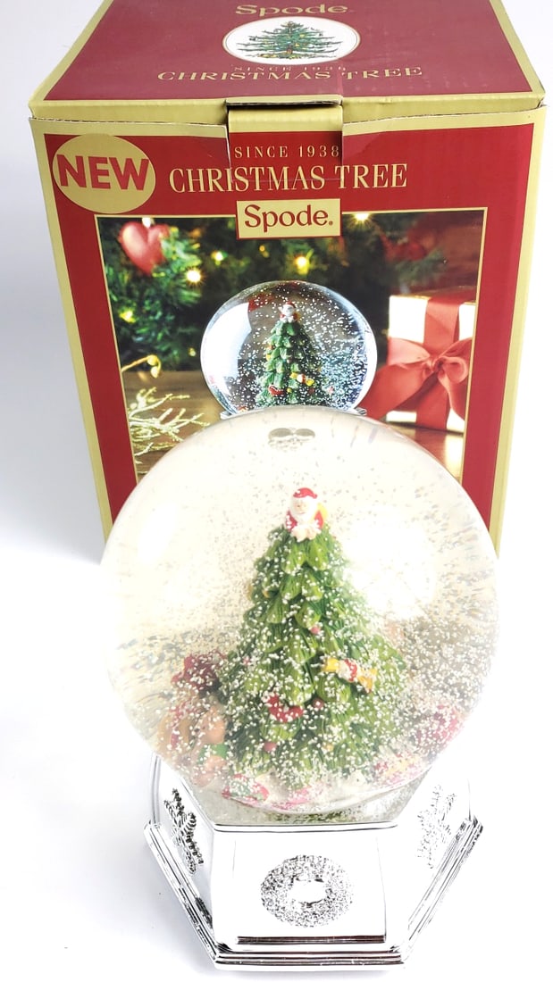 Spode Christmas Tree Snow Globe with Box: Great Height: 7 High Estimate: 75 Width: 6 Low Estimate: 20