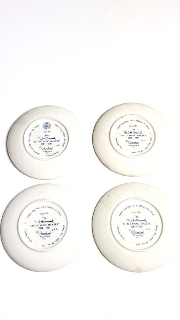 Set of 4 Hummel "Little Music Makers" 1983 Mini Porcelain Wall Plaques with Children Playing Inst... - 6