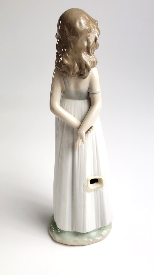 Lladro 22085 Hand Made Spain Porcelain 2005 Events Creation - 4
