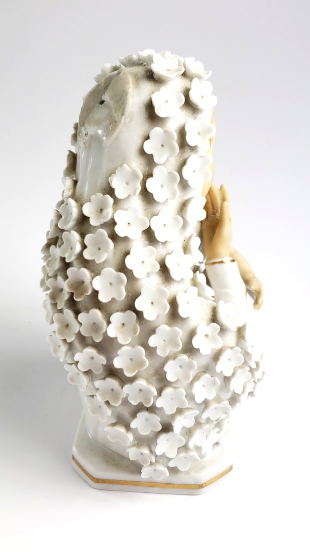 Vintage Porcelain Mother and Child Figurine with Flower Details - 4
