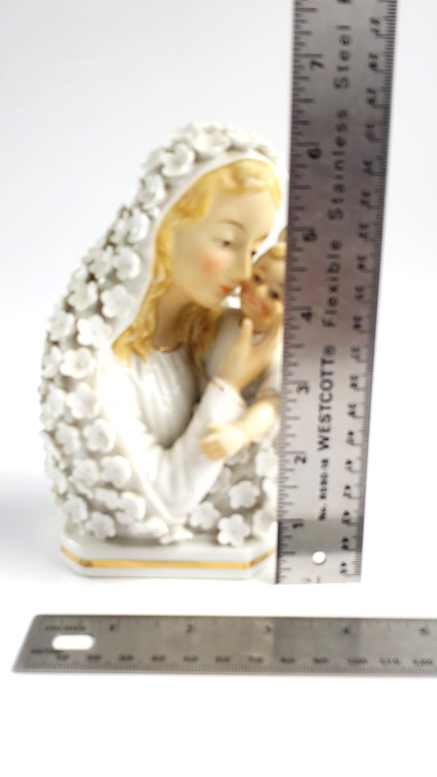 Vintage Porcelain Mother and Child Figurine with Flower Details - 8