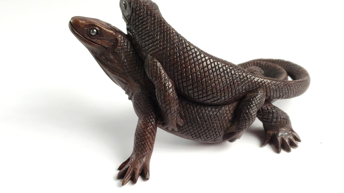 Hand-Carved Wooden Komodo Dragon Lizard Figurine Sculpture Decor - 2