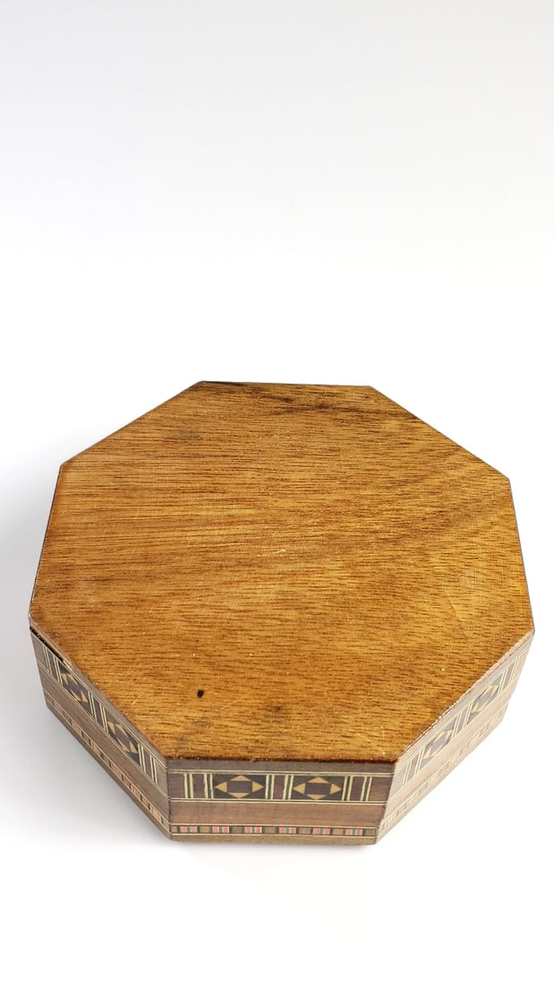 Handcrafted Inlaid Octagonal Wooden Box with Geometric Inlay Design - 5