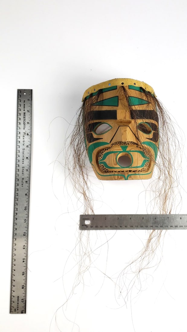 Vintage Makah Handcrafted Wooden Tribal Mask with Green and Black Design - 9