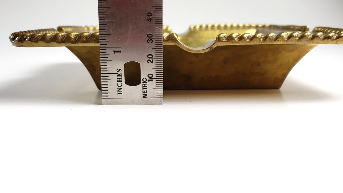Vintage Brass Cigarette Cigar Ashtray with Decorative Edging - 4