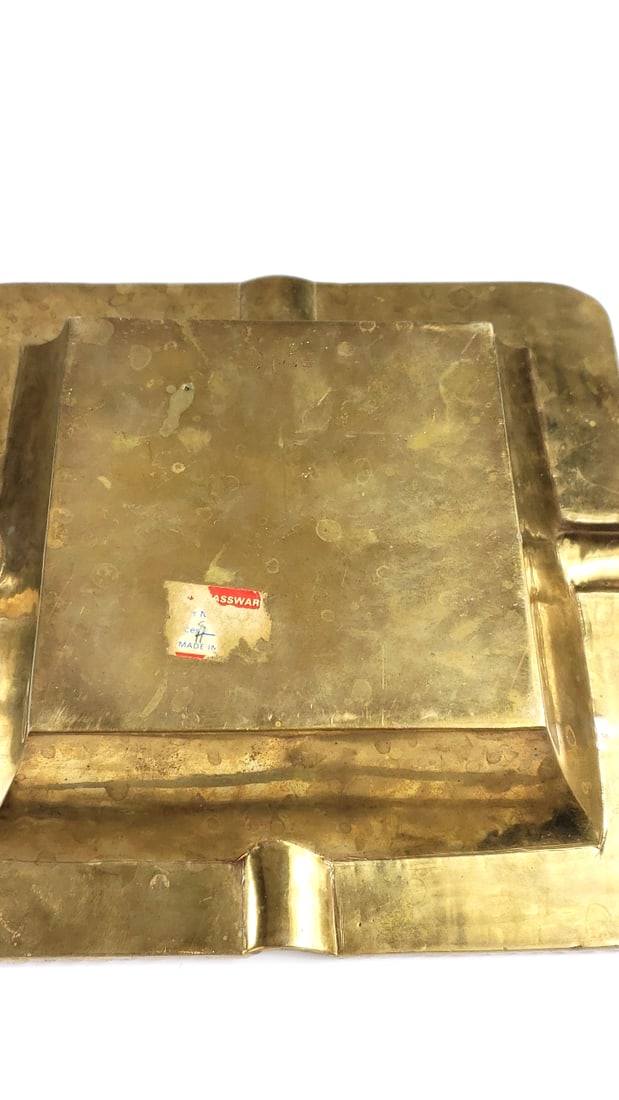 Vintage Brass Cigarette Cigar Ashtray with Decorative Edging - 7