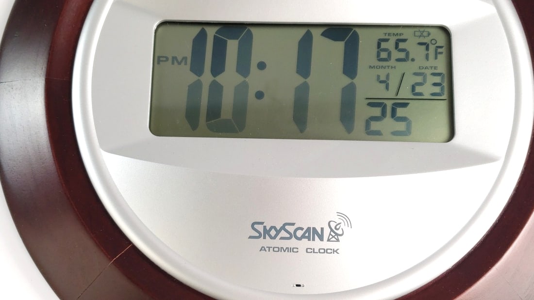 SkyScan 10" Atomic Clock with Temperature Display, Round Wood Frame - 2