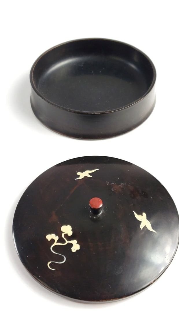 Antique Dark Lacquered Plastic Cast Box with Bird and Plant Design - 2