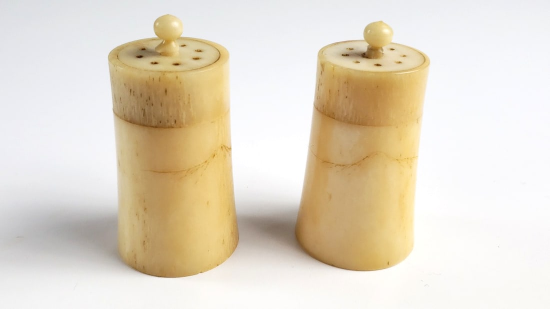 Vintage Scrimshaw Bone Totem Face Salt and Pepper Shakers Set - 3