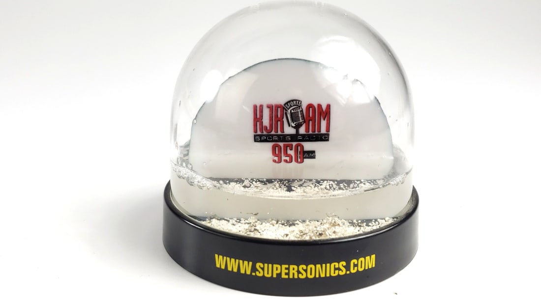 Vintage Seattle SuperSonics Replica 1978-79 NBA Champion Snow Globe Collectible - 3