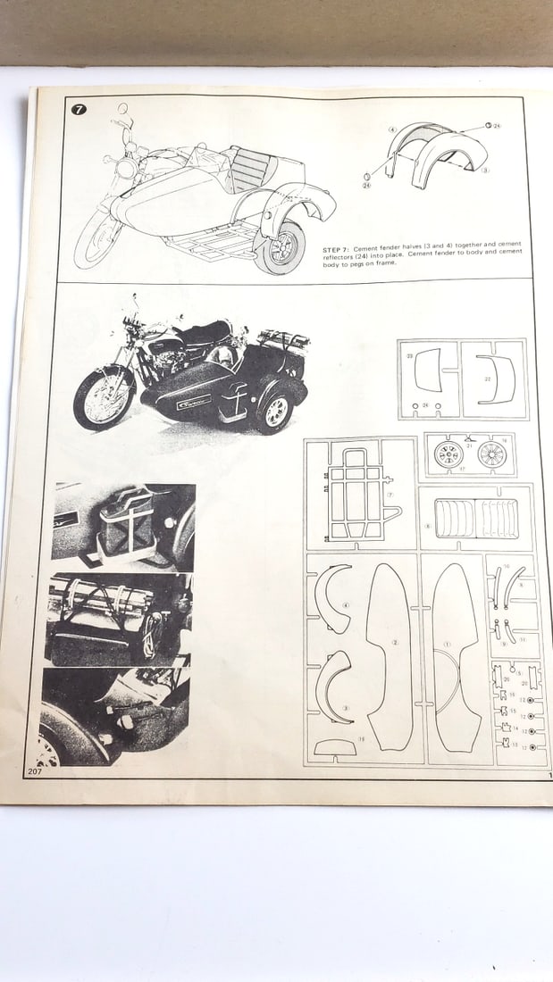 Minicraft Yamaha XS-650 with Sidecar 1/10 Scale Model Kit As Is - 10