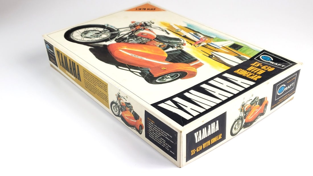 Minicraft Yamaha XS-650 with Sidecar 1/10 Scale Model Kit As Is - 11