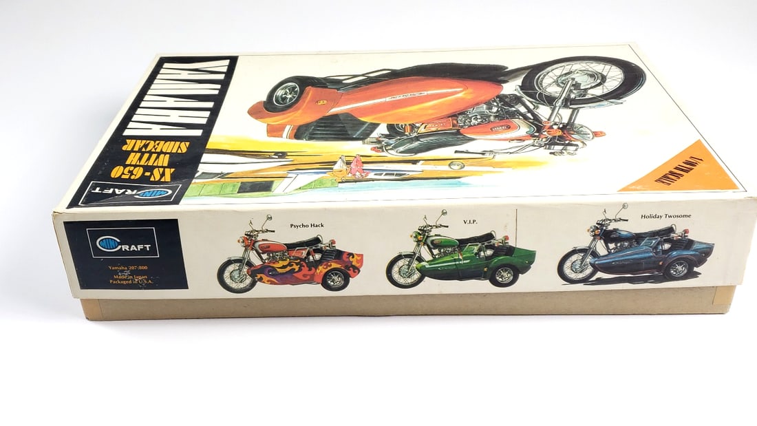 Minicraft Yamaha XS-650 with Sidecar 1/10 Scale Model Kit As Is - 12